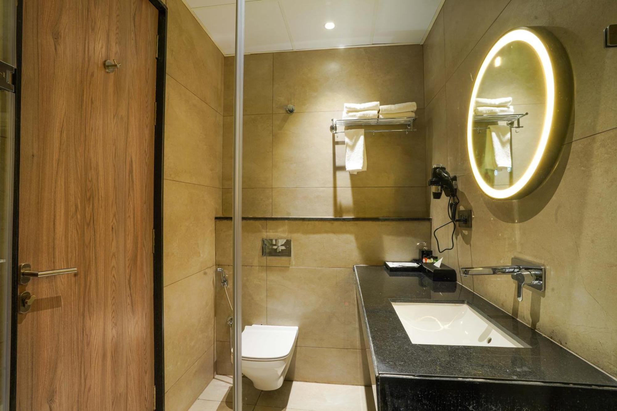 Hotel Tulips Grand Hyderabad Exterior photo